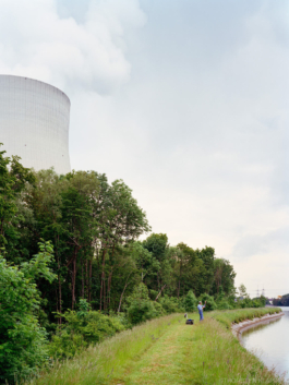 Atomkraft - Angler am Kernkraftwerk Isar, Bayern, Foto: © Thorsten Klapsch